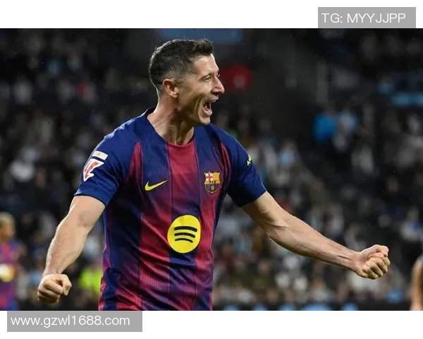 莱万转会巴萨引发拜仁球迷愤怒指责其忘恩负义情绪高涨